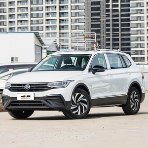 En stock – Volkswagen <span class=keywords><strong>Tiguan</strong></span> L 2025/2024 1.5T Automatique Essence SUV intermédiaire avec sièges en cuir, hayon électrique et feux LED - Product Image 1