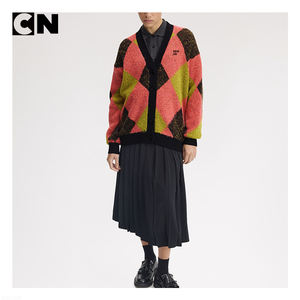 Suéter con Certificación BSCI, Fabricante de Suéteres, Logotipo Personalizado, Suéter Cárdigan de Punto con Diseño de Rombo, de Lana de Alpaca Cepillada para Mujer, para Otoño e Invierno - Product Image 2