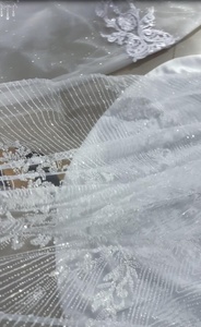 Vestido de Novia Sirena de Manga Larga con Cuello Alto y Efecto Ilusión, Bordado a Mano, de Satén Ajustado, Ideal para Curvas, Colección 2026 - Product Image 5