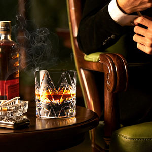 Vaso de Whisky de Cristal Tallado a Mano, de Lujo, Sin Plomo, con Patrón de Diamantes, Base Pesada, Premium, Estilo Old Fashioned, para Bourbon, 230 ml - Product Image 4