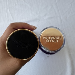 VS <span class=keywords><strong>Love</strong></span> <span class=keywords><strong>Spell</strong></span>, Loción Corporal Perfumada de 236 ml, Spray de Perfume de 250 ml, <span class=keywords><strong>Victoria</strong></span>'s <span class=keywords><strong>Secret</strong></span>, Marca Original, Perfume para Mujer, Venta al por Mayor - Product Image 4