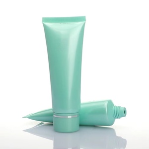 หลอดเครื่องสำอางสีเขียวขนาด D30 มม. ความจุ 40 มล. แบบกำหนดเอง พร้อมฝาเกลียวสีเขียว ลายเส้นสีทอง สำหรับเจลว่านหางจระเข้ พร้อมพิมพ์โลโก้ตามต้องการของลูกค้า - Product Image 2
