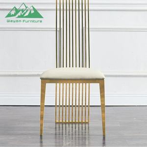 Silla <span class=keywords><strong>de</strong></span> Comedor <span class=keywords><strong>de</strong></span> Acero Inoxidable Dorado <span class=keywords><strong>de</strong></span> Lujo Wayon, Respaldo Alto, Diseño <span class=keywords><strong>de</strong></span> Listones Verticales, para Bodas y Eventos - Product Image 4