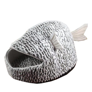 Cat <b>Bed</b> Fish Shape 50x40x34cm Faux Fur Warm Enclosed Pet House For Cats Dogs - Product Image 5
