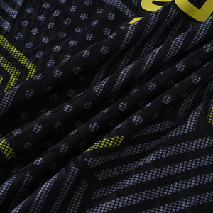 Uniforme de Fútbol Personalizado para Hombre Adulto Temporada 2025 100% Poliéster Transpirable de Secado Rápido con Cuello Redondo y Manga Corta - Product Image 4