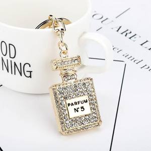 Porte-Clés Luxe en Métal avec Strass de Cristal pour Femmes et Filles, Pendentif Rectangulaire Fin, Bouteille de <span class=keywords><strong>Parfum</strong></span>, Porte-Clés Léger - Product Image 5