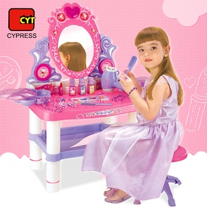Set di Trucchi Giocattolo di Alta Qualità <span class=keywords><strong>per</strong></span> Bambine con Tavolo da Toeletta e <span class=keywords><strong>Pennelli</strong></span> - Product Image 1