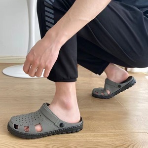 Heren Koreaanse zomermode platform waterdichte antislip PVC binnenzool gatenschoenen Baotou zachte bodem strandslippers voor liefhebbers van de tuin - Product Image 2
