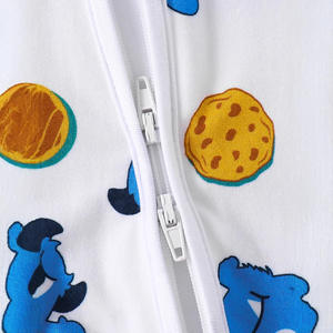 Combinaison bébé à fermeture éclair en fibre de bambou 95% avec imprimé numérique motif biscuit monstre et couvre-pieds pliable pour 0-24 mois - Product Image 3