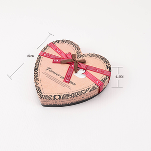 Romantica Scatola Regalo a Forma di Cuore <span class=keywords><strong>con</strong></span> Rose e Orsacchiotto di Sapone - Regalo Ecologico Fatto a Mano per San Valentino, Matrimoni, Ringraziamento e Natale - Product Image 4