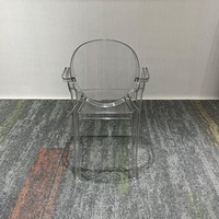 Moderner Einteiliger Kristallklarer Acryl-Esszimmerstuhl mit Armlehnen Geisterstuhl für Bankett Event Hotel Restaurant