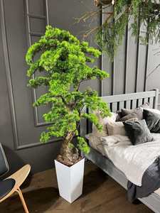 Bonsaï artificiel en pin personnalisé |   Faux-plantes d'intérieur haut de gamme pour hôtels, bureaux, restaurants et design d'intérieur commercial - Product Image 1