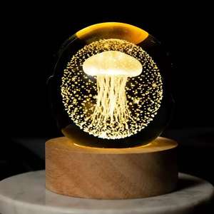 Vente chaude LED <span class=keywords><strong>boule</strong></span> de cristal impression animale 3D Laser à la main clair veilleuse 60mm cadeau de noël pour souvenir ou boîte-cadeau - Product Image 1