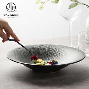 Restaurant italien assiette à soupe en porcelaine, bol à salade à <span class=keywords><strong>bride</strong></span> en céramique noire 11 pouces - Product Image 2
