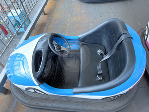 High Quality Fiberglass <b>Inflatable</b> Electric Bumper <b>Cars</b> for Children & Adults Indoor/Outdoor Use 350W Power Amusement Park Ride - Product Image 4