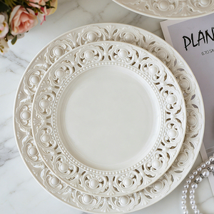 Service de vaisselle en céramique <span class=keywords><strong>blanche</strong></span> à motifs ajourés vintage pour mariage - Product Image 2