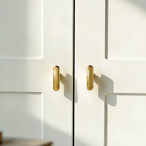 Poignées <span class=keywords><strong>de</strong></span> porte d'armoire en laiton H59 personnalisées, poignées <span class=keywords><strong>de</strong></span> meubles plaquées PVD, usine OEM certifiée ISO9001, MOQ 50 ensembles pour designers et entrepreneurs - Product Image 1