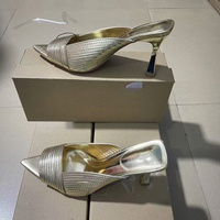 Nouvelles sandales d'été 2026 à talons hauts et bout ouvert pour femme, couleur or brillant, sexy, avec accessoires rayés pointus et aération arrière