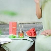 Diffuseur à bâtonnets parfumé à la pastèque, bouteille en verre dégradé avec bâtonnets en rotin naturel pour rafraîchir l'air de la maison et des hôtels