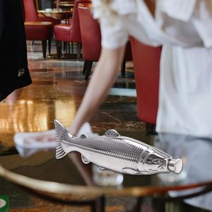 Botella de Licor Portátil de Acero Inoxidable con Forma de Pez de 5oz, para Viajes y Campamentos, Venta al Por Mayor - Product Image 5