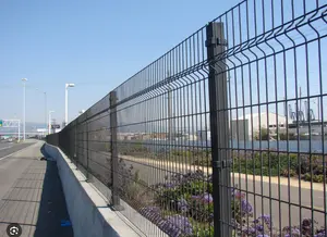 Fabrika doğrudan satış sürdürülebilir 3D çit demir tel örgü Segment paneli çit kafes