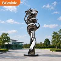 Sculpture de dragon en acier inoxydable poli miroir, torsion spirale, art métallique abstrait moderne de grande taille pour place extérieure