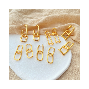 Meilleure vente en gros de boucles d'oreilles liées en laiton plaqué or 18 carats de conception simple boucles d'oreilles en zircone cubique pour femmes à porter au quotidien - Product Image 1