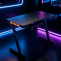 Nouveau bureau d'ordinateur moderne en forme de coin arrondi, noir, pour le gaming, avec lampe gaming, de haute qualité et à prix bas, vente en gros directe usine de Chine