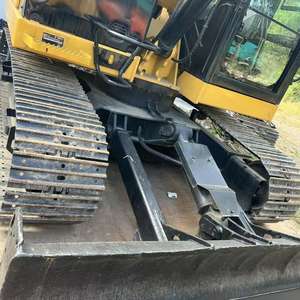 เครื่องจักรก่อสร้าง CrawlerExcavator3.5Tons ขนาดเล็กเครื่องจักร Caterpillar303.5E2 Caterpillar303.5E2มือสองจากญี่ปุ่น - Product Image 2