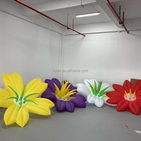 Magnifiques fleurs décoratives gonflables colorées pour activités thématiques, exposition sur le thème d'Alice, décoration de scène ou événements