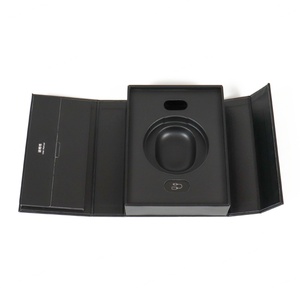 Boîte cadeau carrée en carton recyclable de luxe personnalisée avec gaufrage, couleur et finition personnalisées - Product Image 3