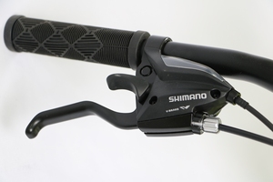 Vélo de montagne OEM taille 21 vitesses, cadre en alliage d'aluminium, frein à disque, pédale ordinaire confortable, couleur jaune, pour femmes et hommes - Product Image 4