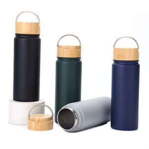 กระติกน้ำสุญญากาศแบบใหม่ ผนังสองชั้น สแตนเลส 304 พร้อมฝาไม้และหูหิ้ว - Product Image 3