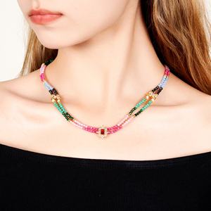 कारखाने कस्टम लक्जरी महिलाओं के सीज़ नेकलेस ट्रेंडी नए अर्ध-कीमती फूल पेलेंट क्यूब बीड हार हार - Product Image 1