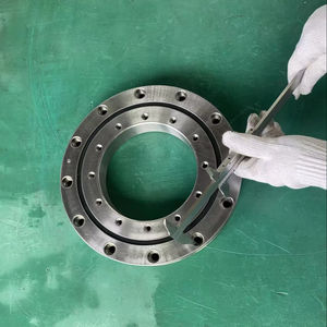 ตลับลูกปืนแบบครอสโรลเลอร์ความแม่นยำสูง RU228 (เหล็กโครเมียม แรงบิด 1000 นิวตันเมตร) พร้อมรูสำหรับติดตั้งในตัวสำหรับหุ่นยนต์ - Product Image 1