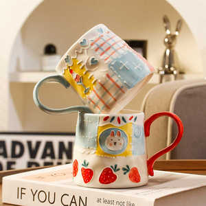 Tasses en céramique personnalisées de haute qualité, motif dessin animé mignon, en grès esthétique, écologiques, compatibles lave-vaisselle et micro-ondes – Vente directe usine - Product Image 4