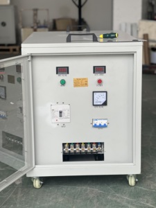 ตัวแปลงไฟฟ้าอุตสาหกรรมจากเฟสเดียวเป็นสามเฟสสำหรับมอเตอร์ - Product Image 2
