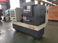 Penjualan Langsung Pabrik CK6140B Mesin Bubut CNC Horizontal Flat Bed Kontrol GSK 3-Axis Tunggal 220V/380V Pengaturan Kecepatan Gigi Kompetitif