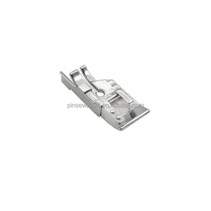 1/4 <span class=keywords><strong>Pied</strong></span>-de-biche Quilting & Patchwork <span class=keywords><strong>pour</strong></span> déflecteur épissage Machine à coudre à domicile <span class=keywords><strong>pour</strong></span> la production de vêtements modèle 9901 matériau en acier - Product Image 2