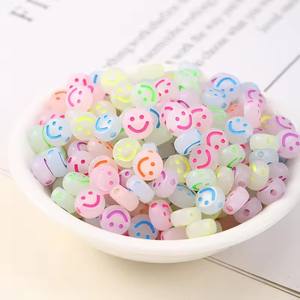 Cuentas de sonrisa Alfabeto acrílico que brilla en la oscuridad Cuentas sonrientes redondas planas para la fabricación de joyas 2 Vendido Sin reseñas aún - Product Image 4