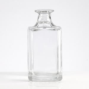Diseño exquisito en relieve Mini whisky botella de vidrio con tapa de oro - Product Image 1