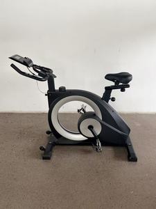 <span class=keywords><strong>Vélo</strong></span> d'appartement <span class=keywords><strong>à</strong></span> transmission par <span class=keywords><strong>courroie</strong></span> avec résistance magnétique réglable pour l'entraînement cardio - Product Image 2