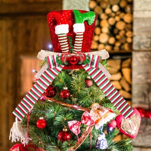 Décoration de Noël en gros : Nœud rayé en tissu rouge et vert en forme de jambe d'elfe pour le sommet du sapin – Meilleure vente - Product Image 1