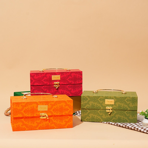 Rigid gift box with metal handle clasp <b>lock</b> gift box <b>portable</b> luxury gift box hard suitcase‑style gift box - Product Image 5