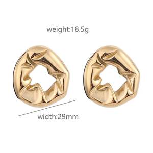 Ensemble de bijoux tendance en acier inoxydable plaqué or personnalisé pour femmes, boucles d'oreilles créoles pour les occasions de fête - Product Image 2