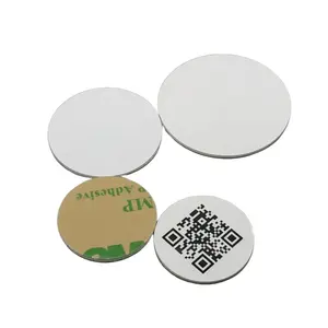 QR कोड एनएफसी टैग अनुकूलित प्रिंट 13.56MHZ पीवीसी सिक्का टैग एनएफसी मिनी कार्ड पहचान के लिए