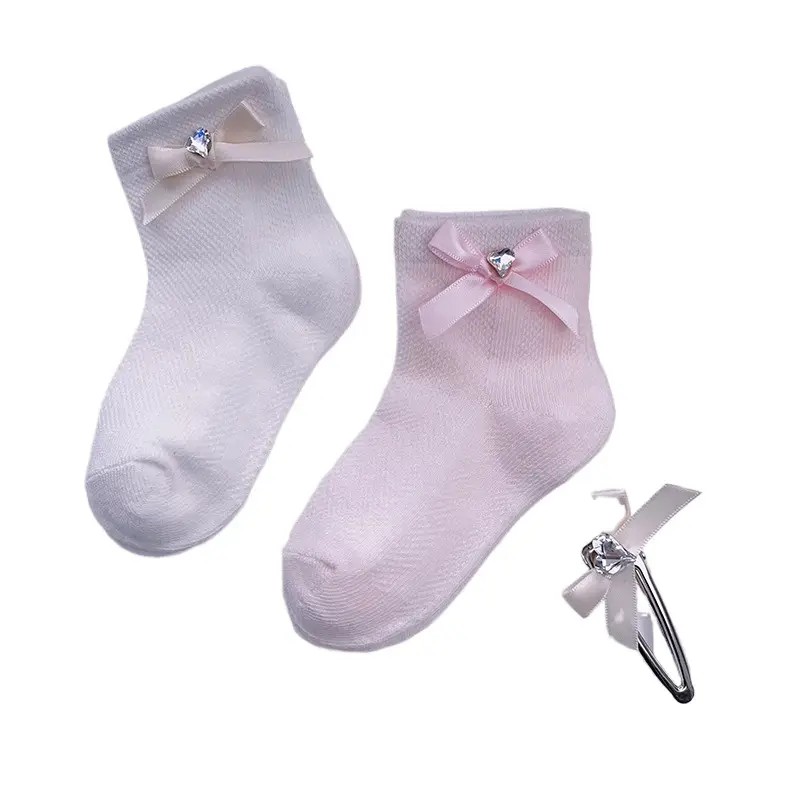 Sommer neu niedliche ultradünne Netzsocken Prinzessinnenstil Mädchensocken kühle atmungsaktive Babyssocken Haarschnalle-Set