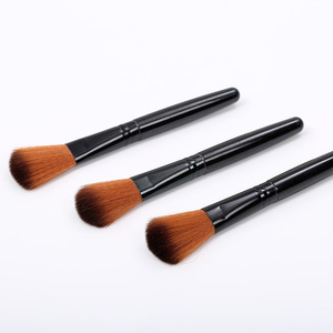 Pinceau <span class=keywords><strong>de</strong></span> maquillage professionnel à finition ultra-brillante pour le visage, idéal pour le blush, le <span class=keywords><strong>fond</strong></span> <span class=keywords><strong>de</strong></span> <span class=keywords><strong>teint</strong></span> et la poudre – Outil <span class=keywords><strong>de</strong></span> beauté très prisé à l'international - Product Image 5