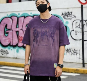 <span class=keywords><strong>T</strong></span>-<span class=keywords><strong>Shirt</strong></span> Girocollo 100% Cotone 230g, Effetto Sfumato e Grafica 3D, Morbida e Alla Moda Oversize, per Abbigliamento Casual - Product Image 1