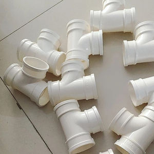 Coudes standard en plastique 90 et 45 PVC de 1/2 ", 1" et 3 "pour les tuyaux d'alimentation en eau et de drainage - Product Image 1